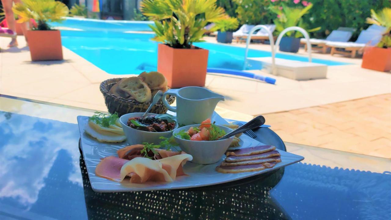 La Bergerie Du Moulin (Adults Only) Bed & Breakfast Taradeau Dış mekan fotoğraf
