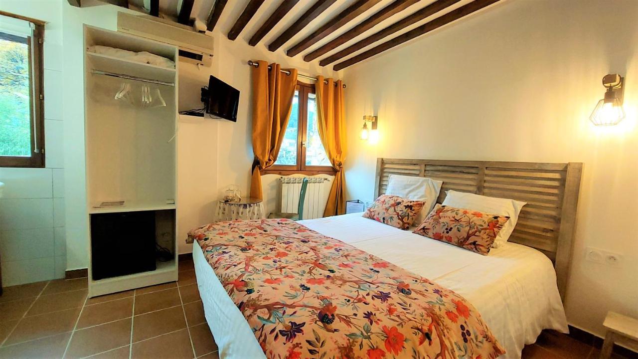 La Bergerie Du Moulin (Adults Only) Bed & Breakfast Taradeau Dış mekan fotoğraf