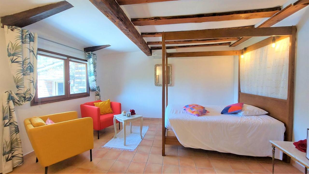 La Bergerie Du Moulin (Adults Only) Bed & Breakfast Taradeau Dış mekan fotoğraf
