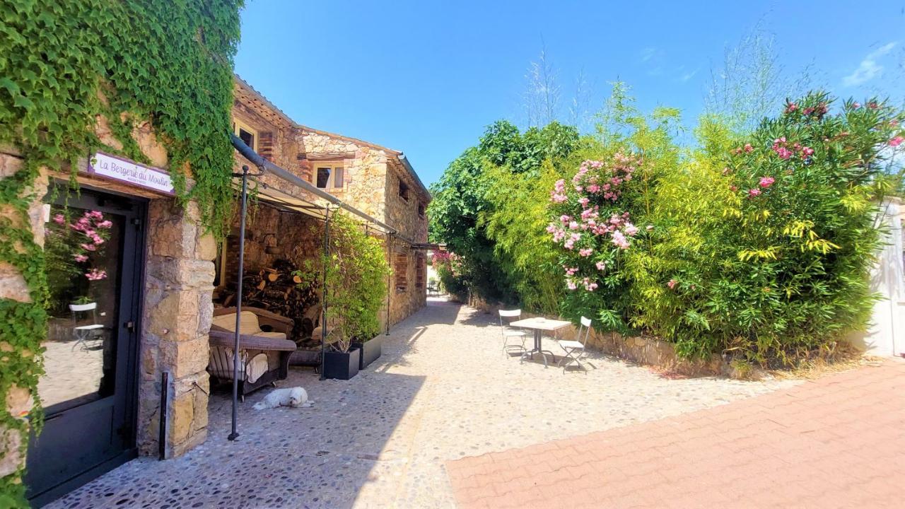 La Bergerie Du Moulin (Adults Only) Bed & Breakfast Taradeau Dış mekan fotoğraf