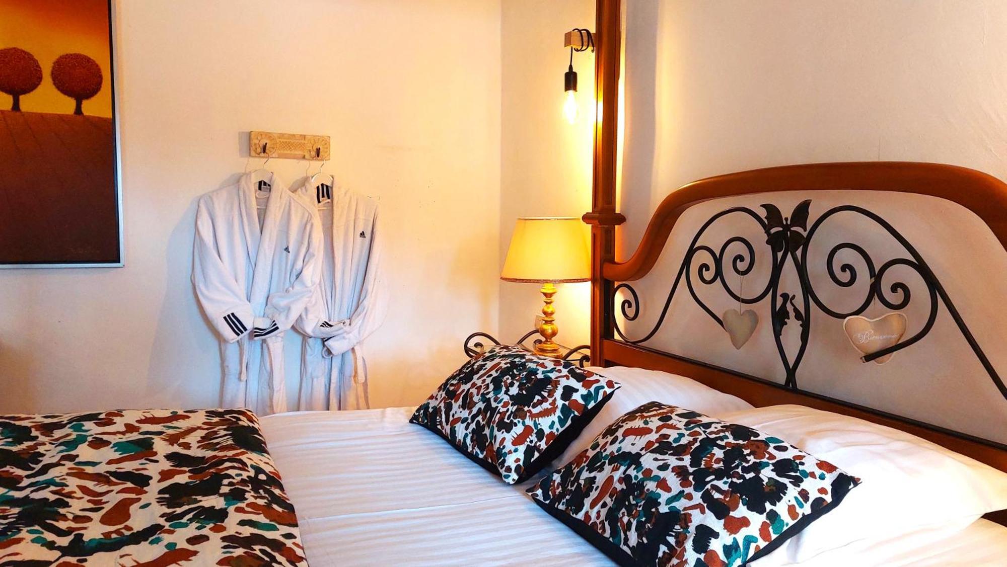 La Bergerie Du Moulin (Adults Only) Bed & Breakfast Taradeau Dış mekan fotoğraf